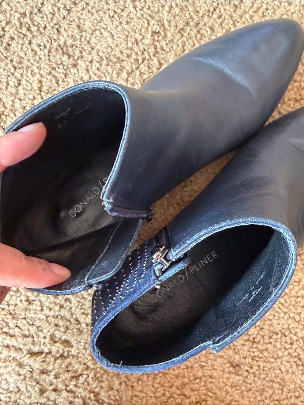 Donald J. Pliner Women's Navy Leather Stud-Detail Ankle Boots Size 7 - Picture 9 of 11